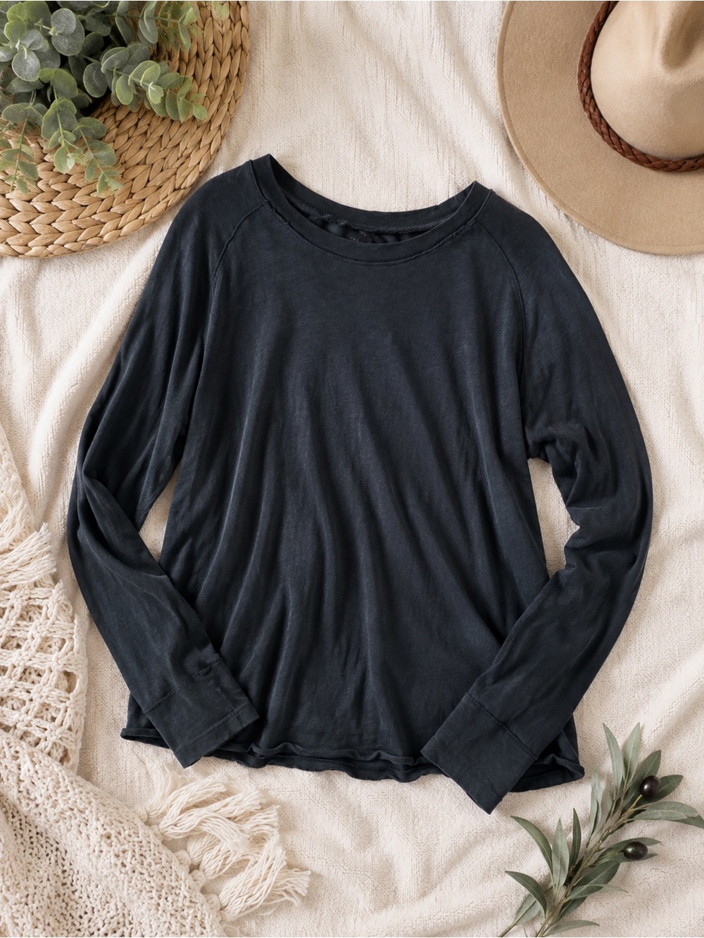 Free People We The Free Black Long Sleeve Raglan Top Medium 100% Cotton